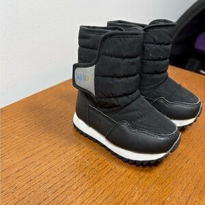 Kids' Black Insulated Snow Boots with Hook-and-Loop Strap